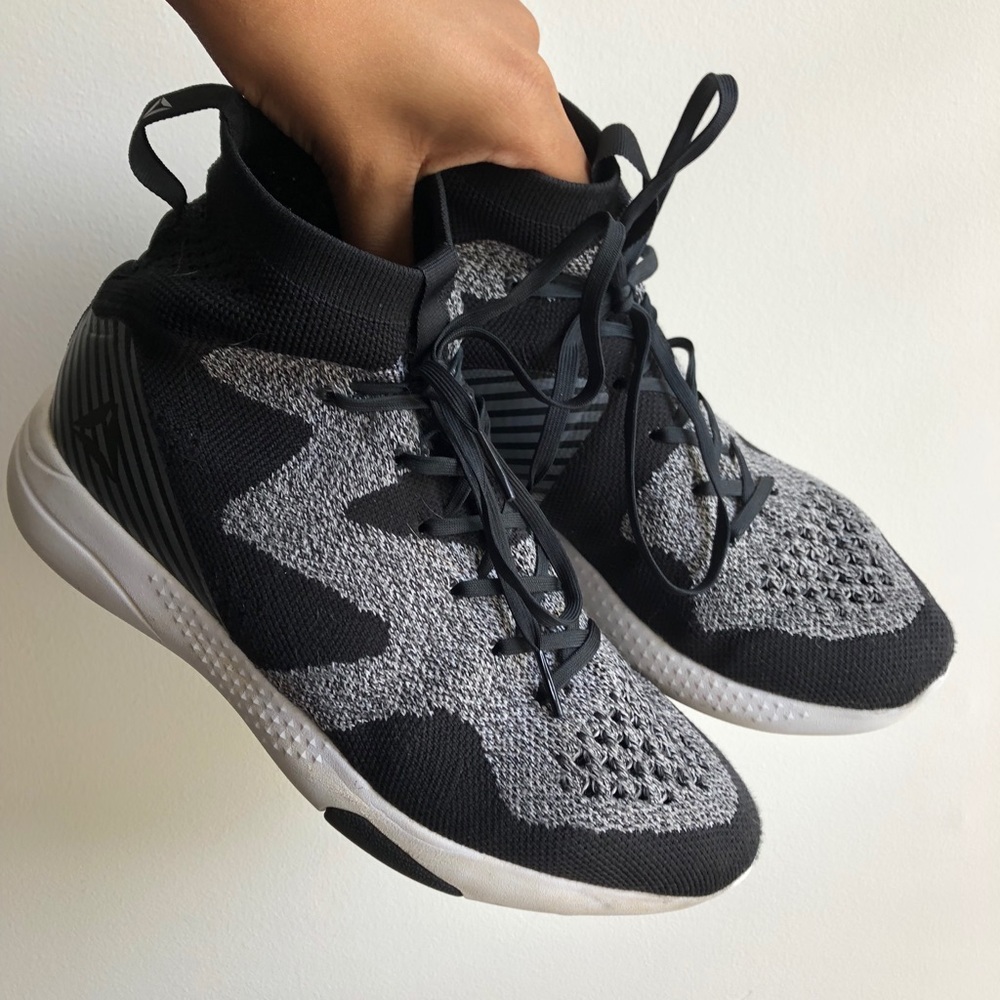 knit reebok hayasu sneakers